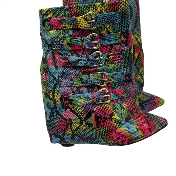 NEW Women's Multi-colored snake skin Boots - Picture 1 of 5